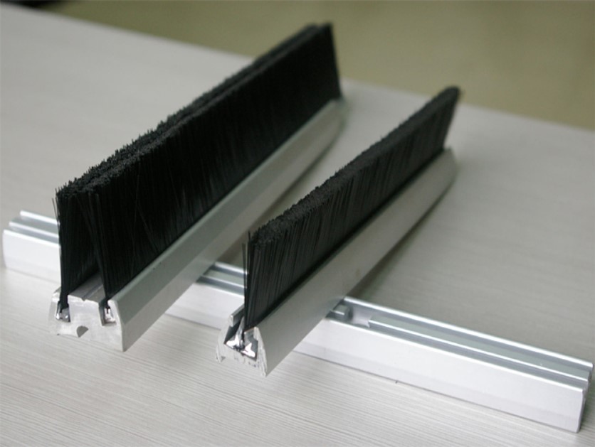 電梯旁邊的刷毛 電梯旁邊的刷毛