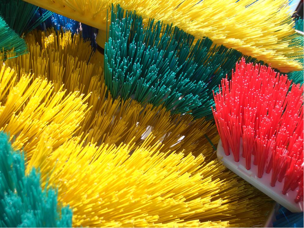 明旺pp 掃盤刷絲.jpg